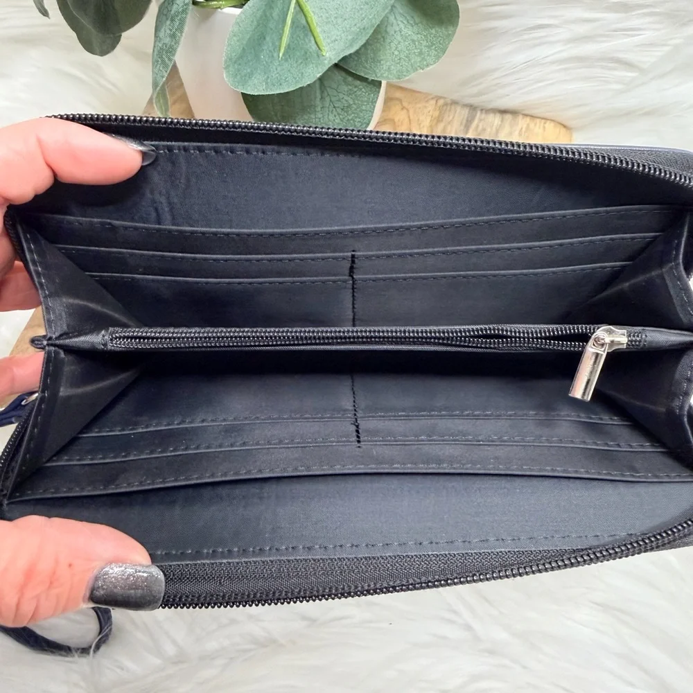 NWT- Seattle Seahawks Wallet/Wristlet - Picture 4 of 5
